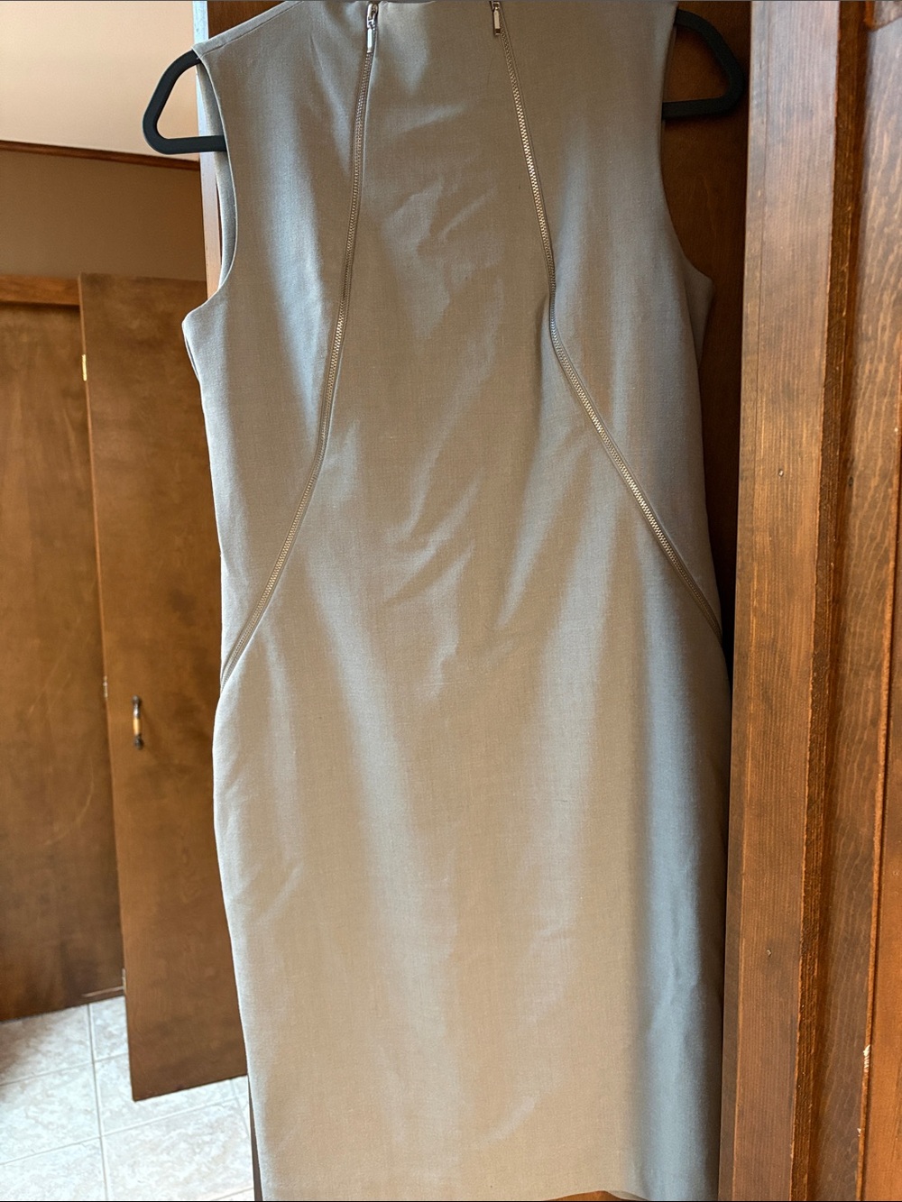 Calvin Klein Sleek Sleeveless Sheath Dress in Gray